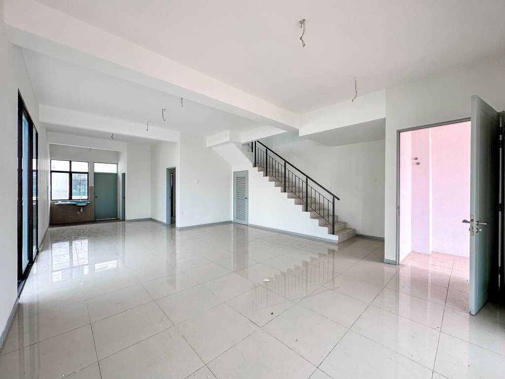 CORNER LOT 2 Storey Terrace Saujana Perdana - photo 2