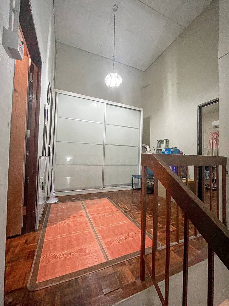 RENOVATED SEMI Furnished 2 Stry Terrace Shah Alam - photo 3