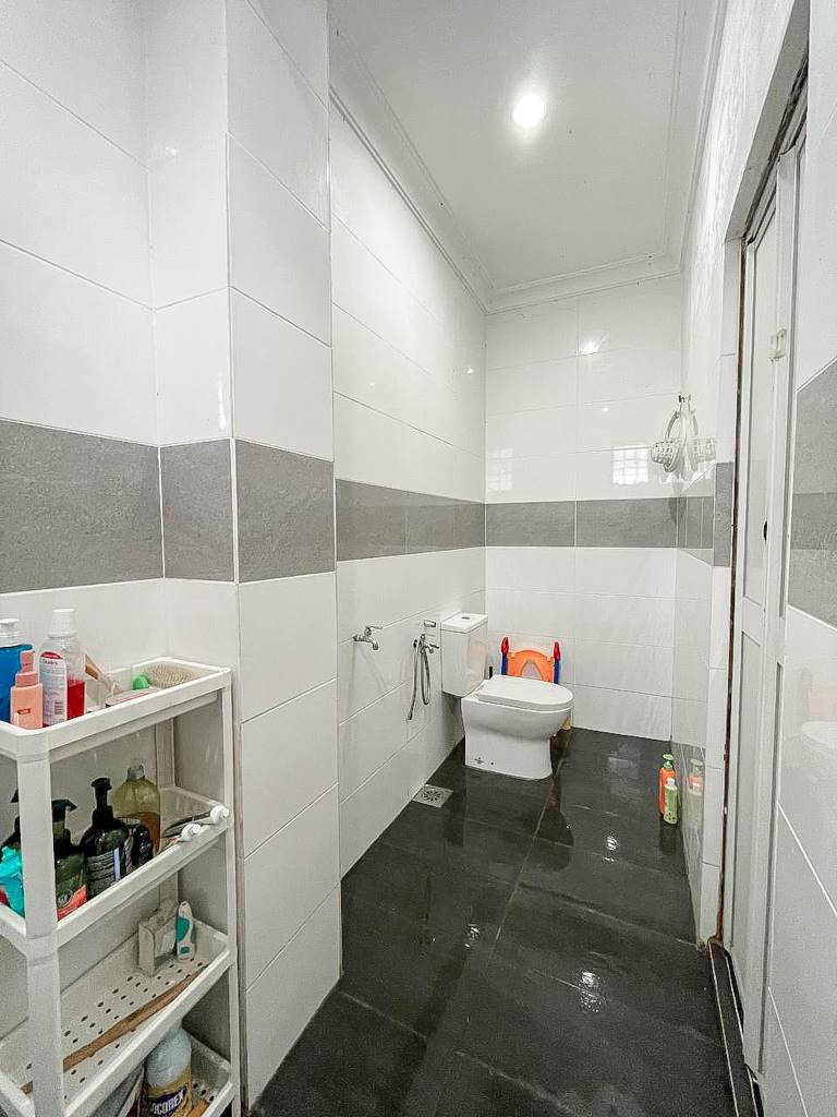 RENOVATED SEMI Furnished 2 Stry Terrace Shah Alam - photo 4