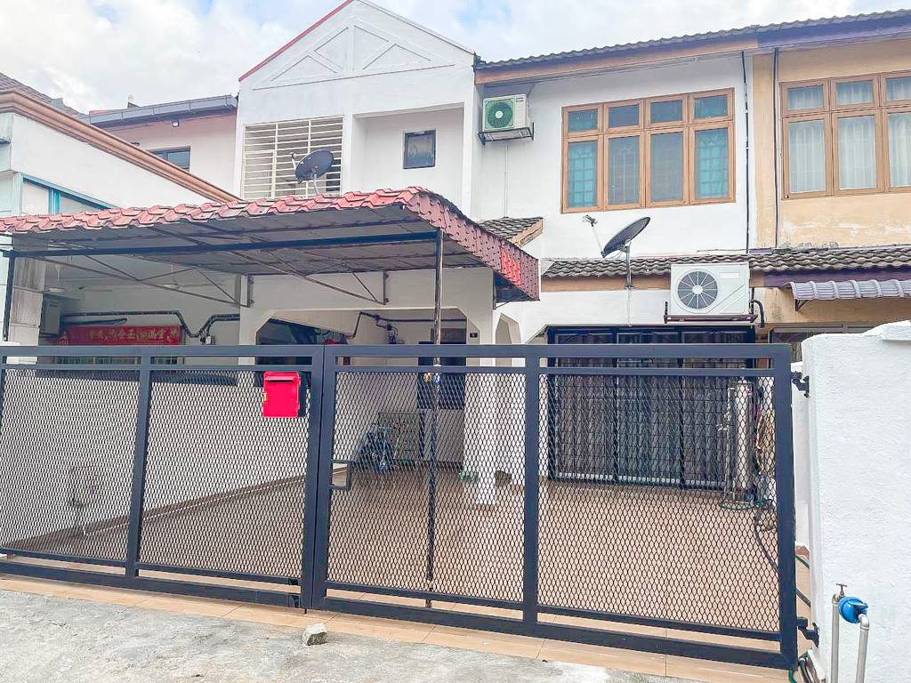 RENOVATED SEMI Furnished 2 Stry Terrace Shah Alam - photo 9