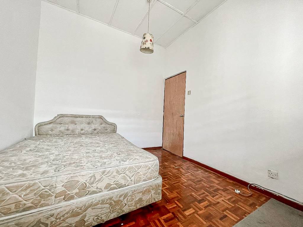 RENOVATED SEMI Furnished 2 Stry Terrace Shah Alam - photo 12
