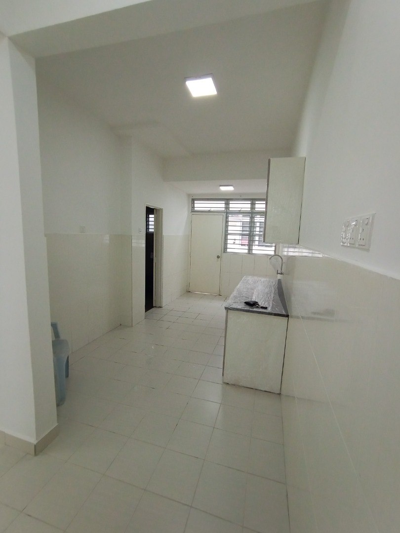 Taman Dato Demang Bdr Putra Permai Seri Kembangan - photo 5