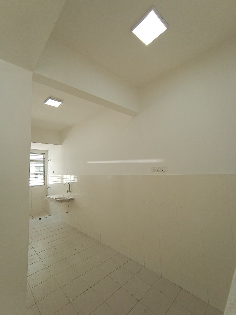 Taman Dato Demang Bdr Putra Permai Seri Kembangan - photo 11
