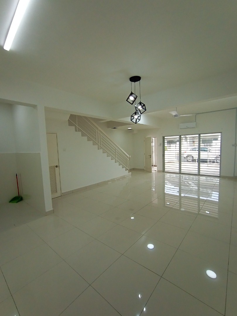 Taman Dato Demang Bdr Putra Permai Seri Kembangan - photo 12