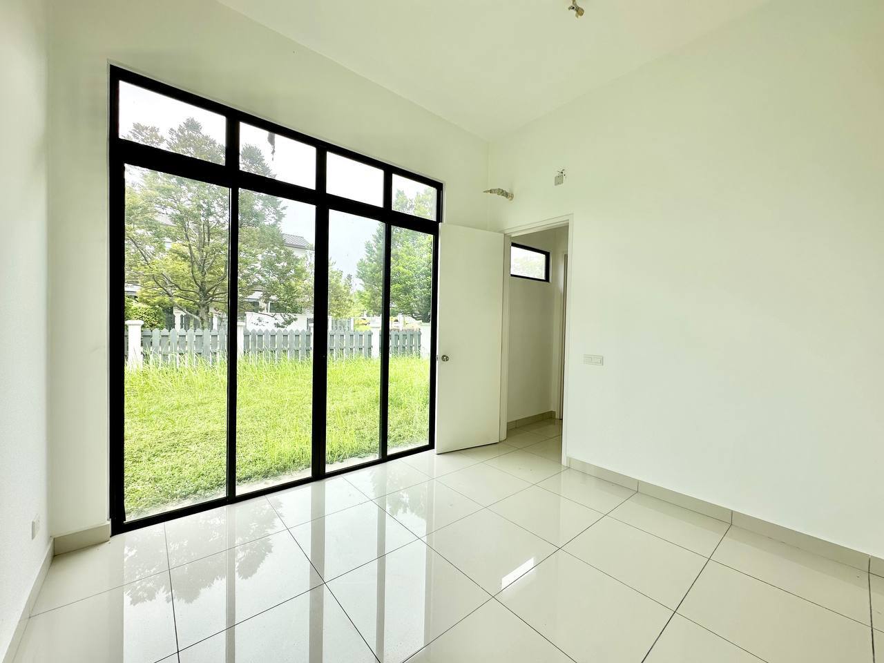 Double storey Corner Lot cluster house Semi-D - photo 5