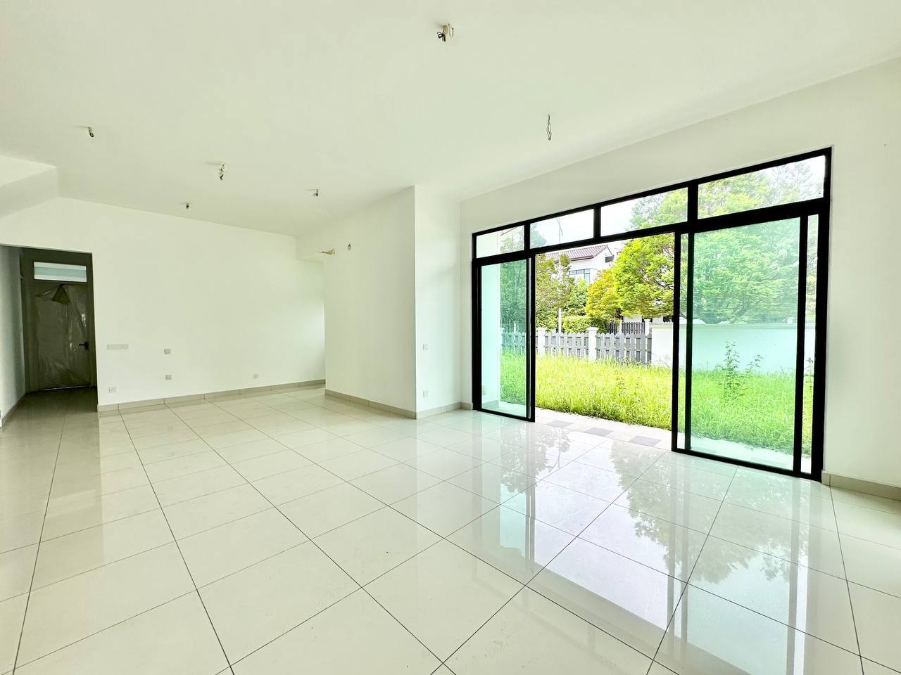 Double storey Corner Lot cluster house Semi-D - photo 10