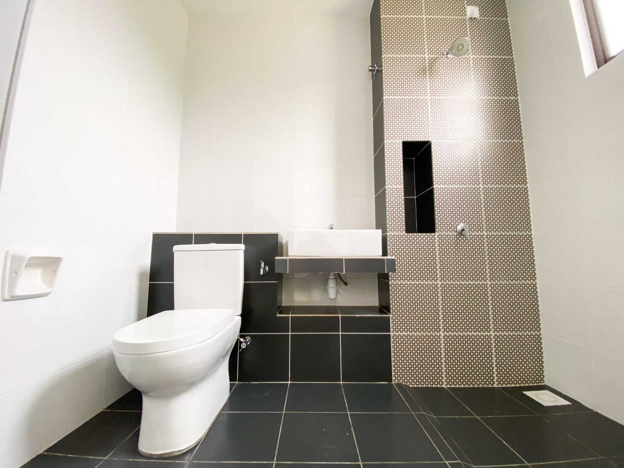End Lot Regent Garden Eco Grandeur Puncak Alam - photo 2