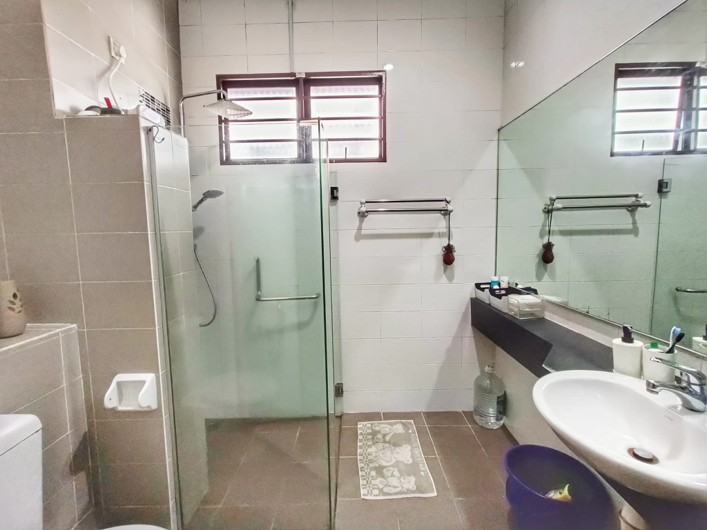 Double Storey Terrace, Levena Bukit Raja, Klang - photo 2