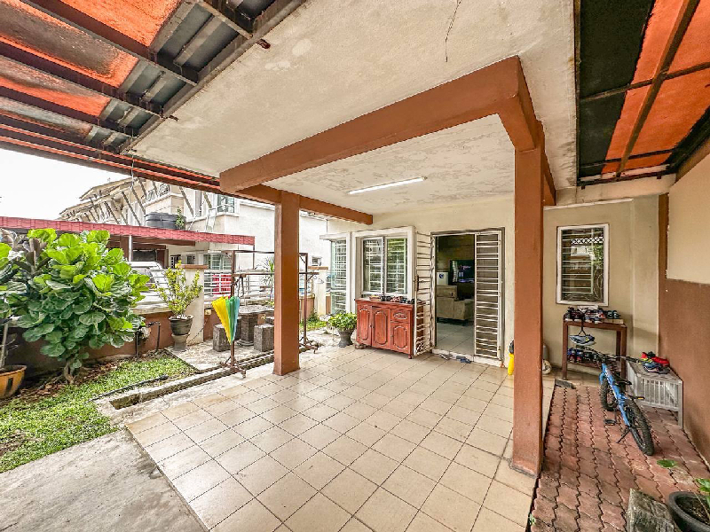 Taman Violet Impian Bukit Naga Seksyen 32 Shah Alam END LOT RENOVATED UNIT - photo 2