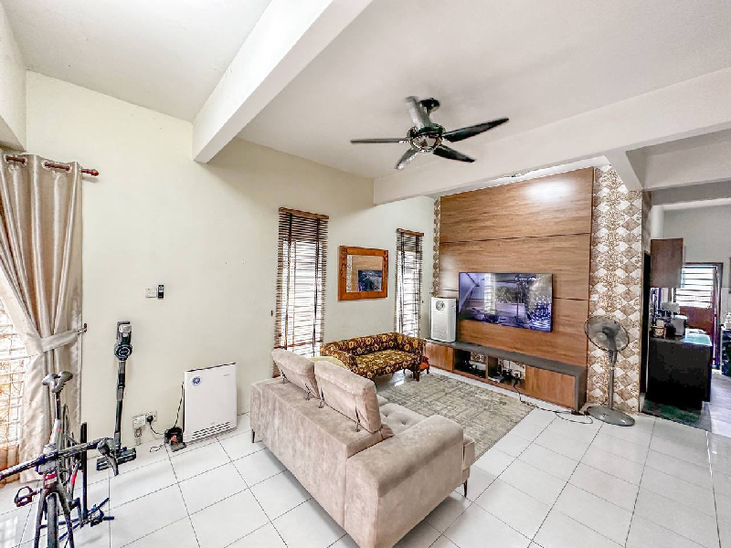 Taman Violet Impian Bukit Naga Seksyen 32 Shah Alam END LOT RENOVATED UNIT - photo 4