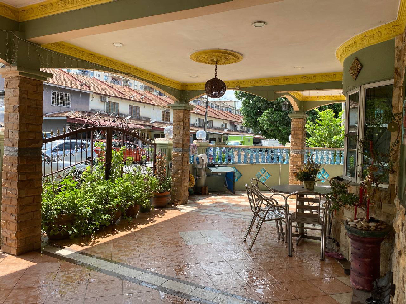 RENOVATED FULLY EXTENDED Corner Lot Taman Sentosa Klang - photo 2