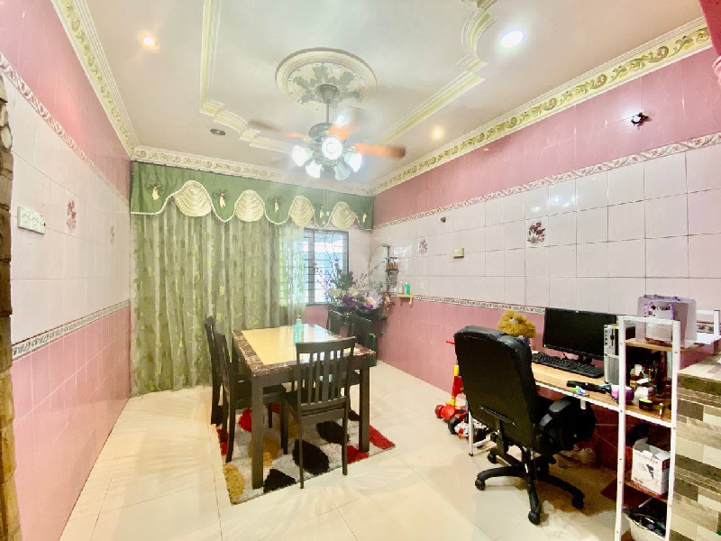 RENOVATED FULLY EXTENDED Corner Lot Taman Sentosa Klang - photo 8