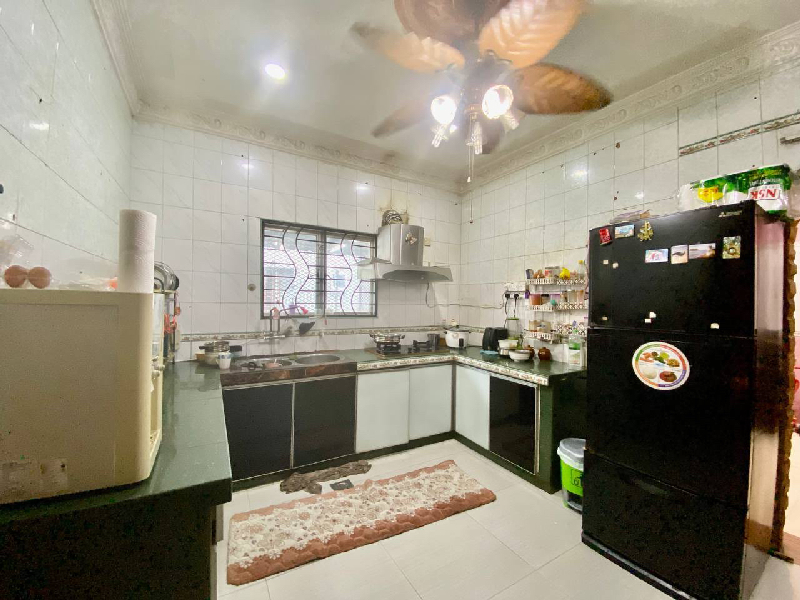 RENOVATED FULLY EXTENDED Corner Lot Taman Sentosa Klang - photo 9