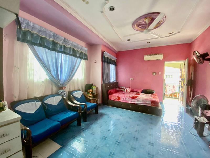 RENOVATED FULLY EXTENDED Corner Lot Taman Sentosa Klang - photo 12