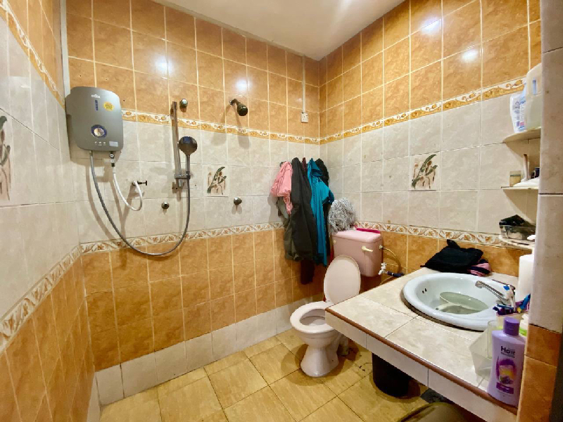RENOVATED FULLY EXTENDED Corner Lot Taman Sentosa Klang - photo 13