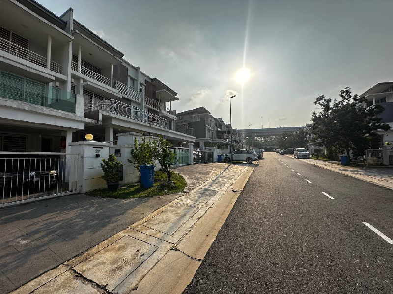 2.5 Storey Terrace Sunway Alam Suria Seksyen U10 Shah Alam - photo 3