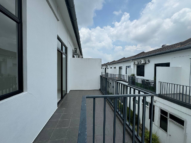 Cheapest 2 Storey Terrace House Eco Grandeur Graham Garden Type D Bandar Puncak Alam - photo 3