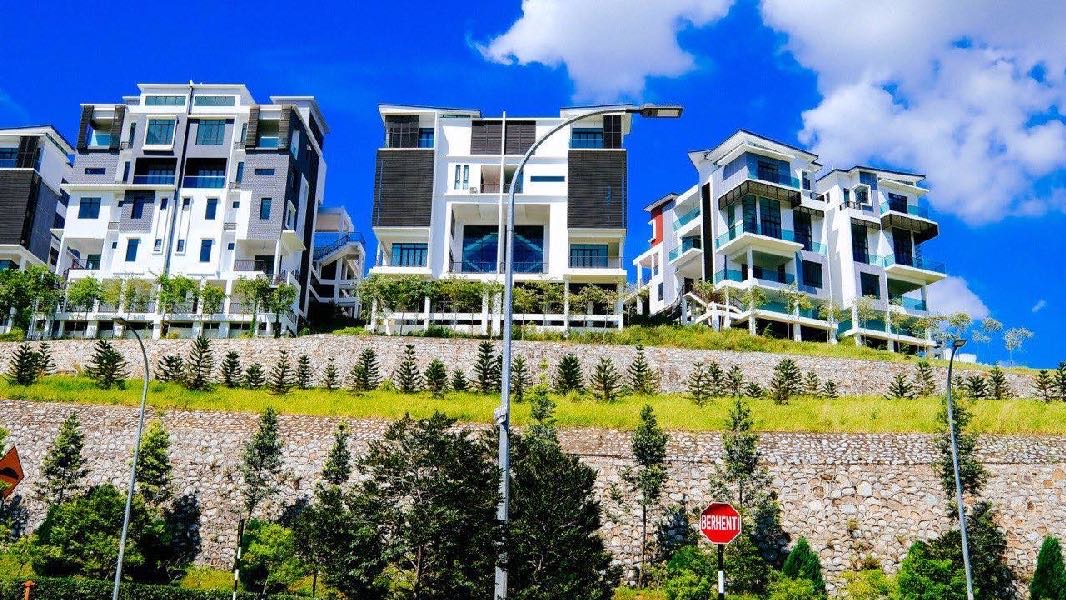 4 Storey Semi-D Luxury With Home Lift, Kingsley Hills Putra Heights - photo 4