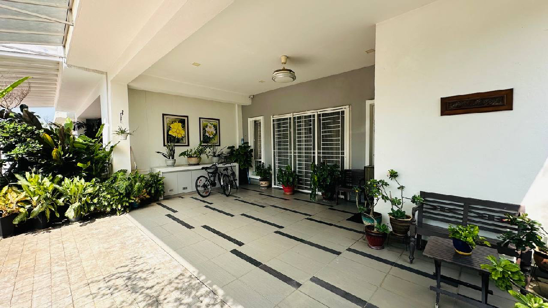 End lot Double Storey Superlink, DKayangan Seksyen 13 Shah Alam  - photo 2
