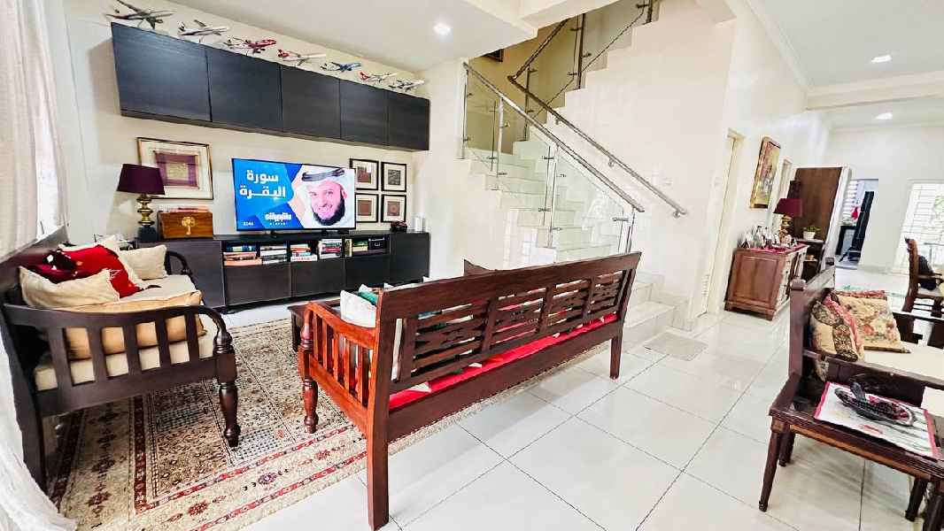 End lot Double Storey Superlink, DKayangan Seksyen 13 Shah Alam  - photo 3