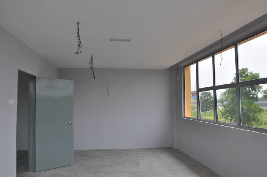 1 and halfStorey Semi D Factory For Sale, Ijok - photo 8