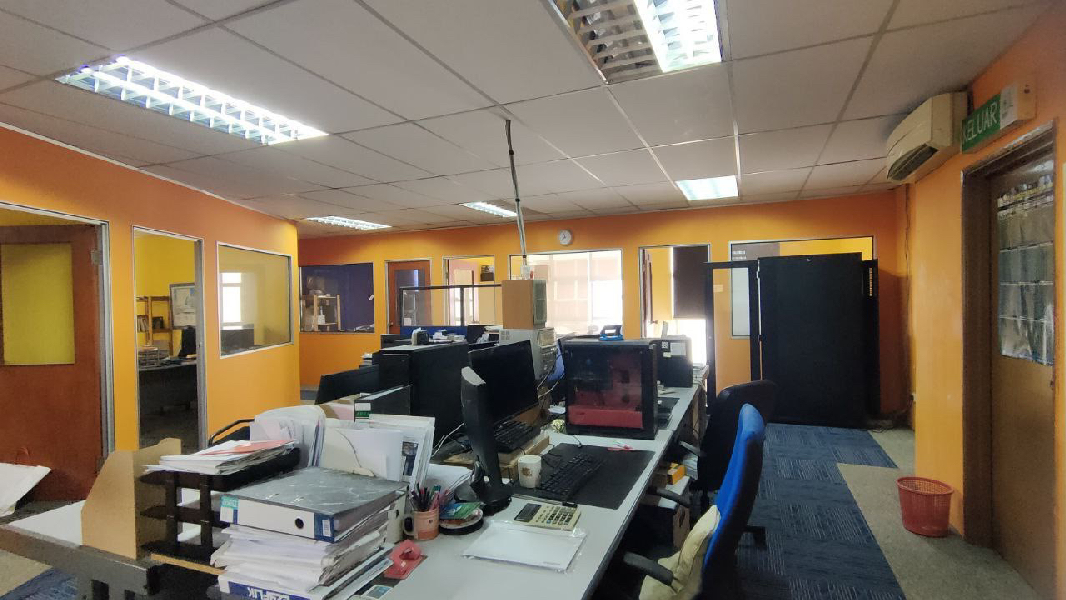 3 Storey END LOT Commercial Unit Seksyen 9 Shah Alam - photo 6