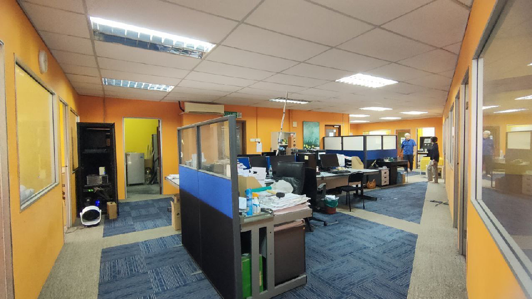 3 Storey END LOT Commercial Unit Seksyen 9 Shah Alam - photo 7