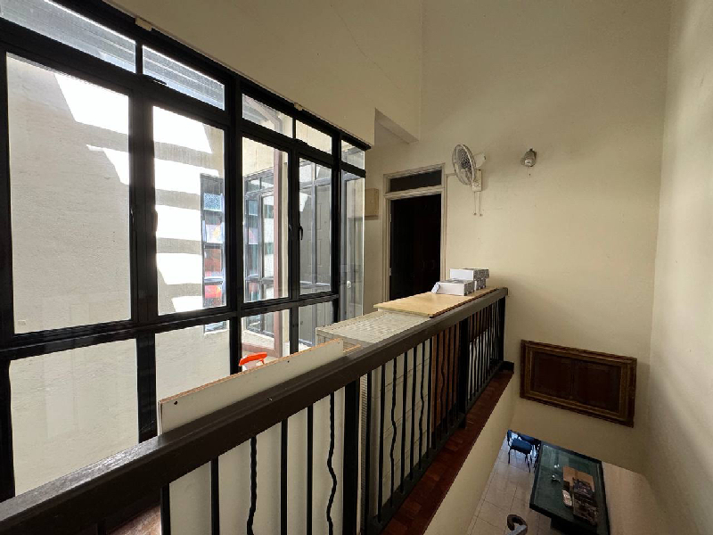 Superlink Jalan Birai Bukit JelutongMature neighbourhood - photo 9