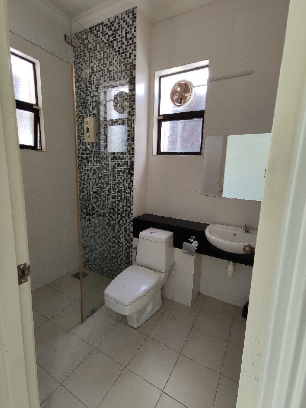 Corner Lot Double Storey Terrace Putra height, Sub - photo 12
