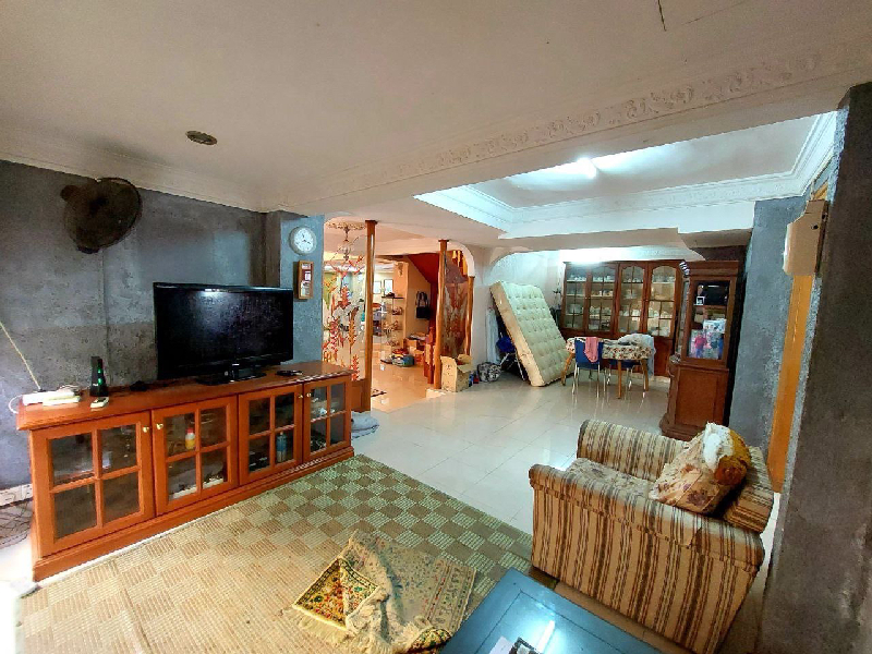 DOUBLE STOREY HOUSE AT TAMAN ALAM MEGAH SEKSYEN 27 SHAH ALAM END LOT UNIT, RARE UNIT WITH BIG SIZE - photo 4