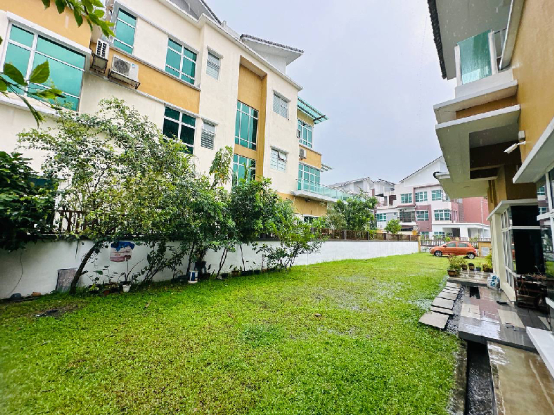 3-Storey Bungalow For Sale in Suadamai, Bandar Tun Hussein Onn, Cheras - photo 2