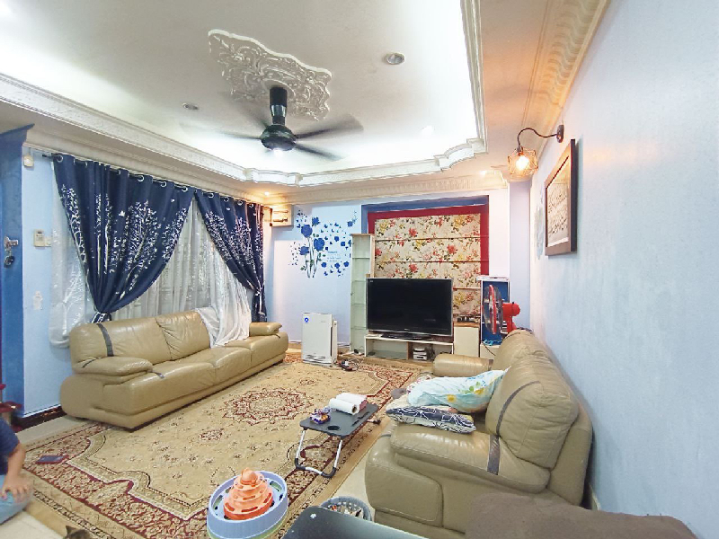 2 Storey Superlink with 5 BedroomsJalan Adang, Bukit Jelutong - photo 8