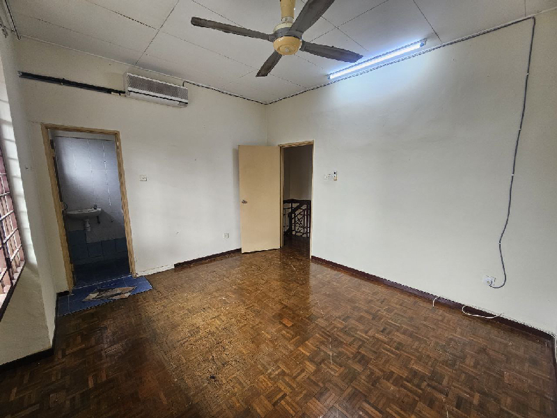 Double Storey Bandar Bukit Mahkota Seksyen 2, Bangi - photo 11