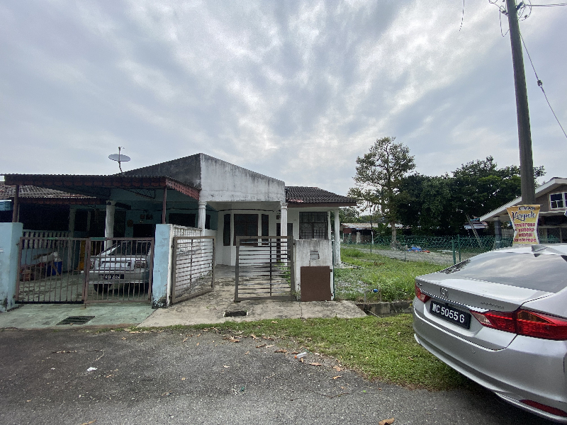 Freehold Corner Single storey Terrace Taman Medan Indah, Teluk Panglima Garang - photo 4