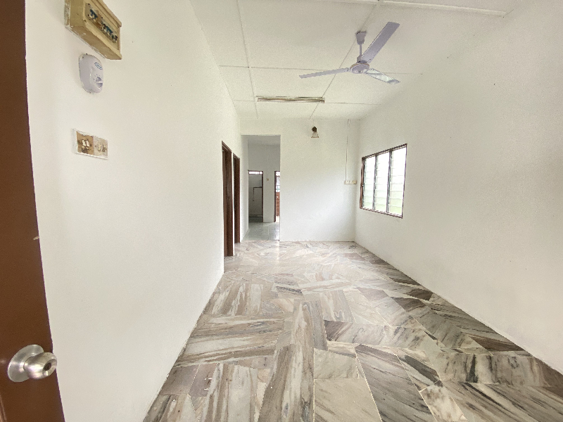 Freehold Corner Single storey Terrace Taman Medan Indah, Teluk Panglima Garang - photo 8