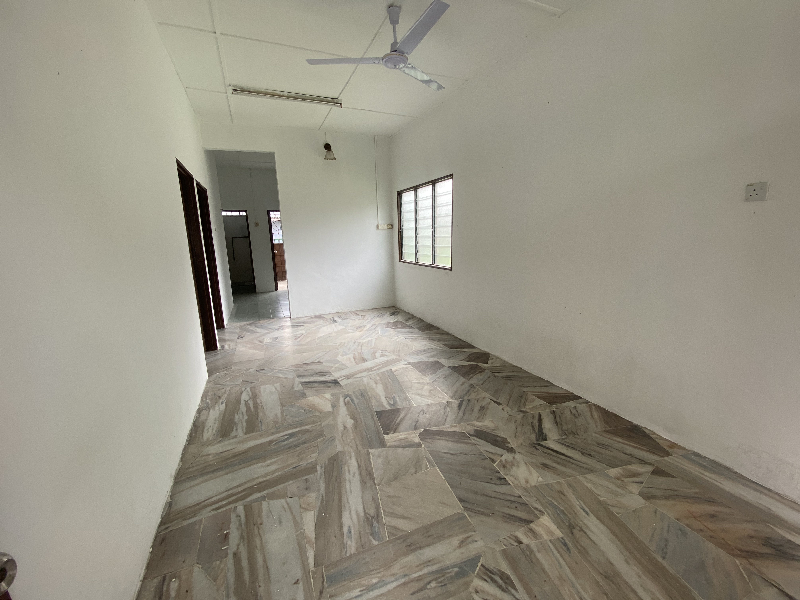 Freehold Corner Single storey Terrace Taman Medan Indah, Teluk Panglima Garang - photo 10