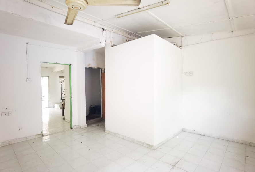 ENDLOT RENOVATED Double Storey Terrace Taman Rawang Perdana, Rawang - photo 7