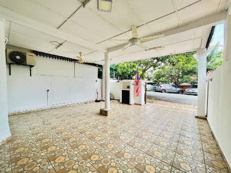 2 Storey Terrace Jalan Ferum Seksyen 7 - photo 3