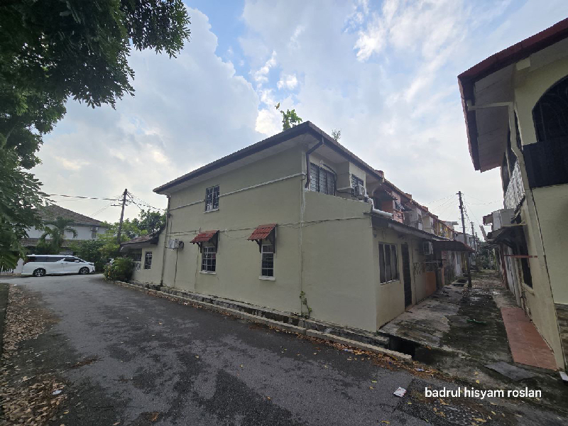 2 STOREY END LOT TERRACE HOUSE SEKSYEN U2 TTDI JAYA SHAH ALAM - photo 3