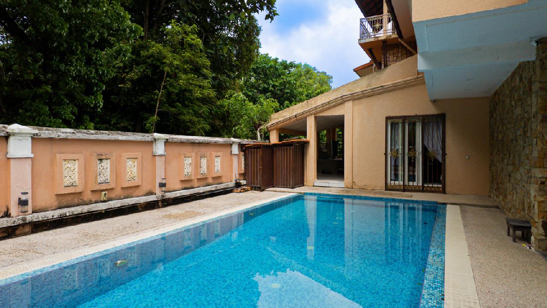 Triple Storey Bungalow House Jalan Kubah U8, Bukit Jelutong(Corner Lot) - photo 3