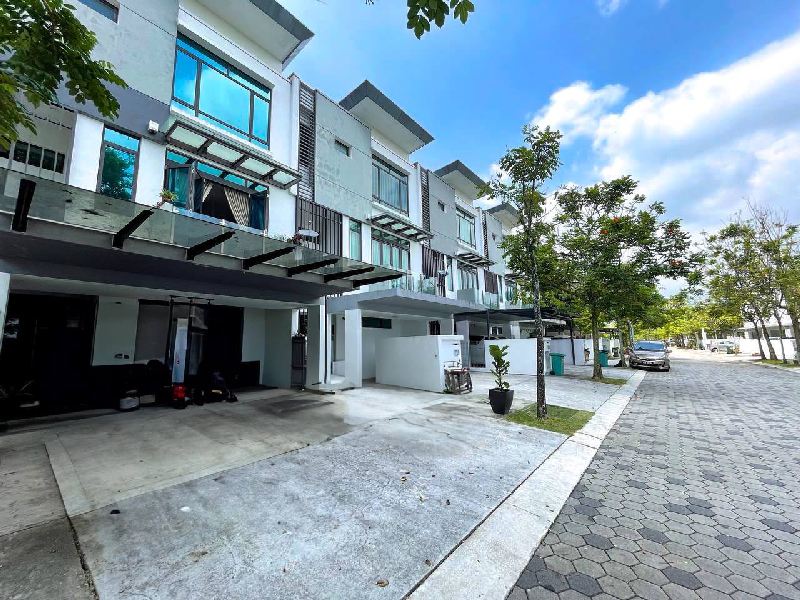 Sunway Montana Melawati 3 Storey Superlink - photo 2