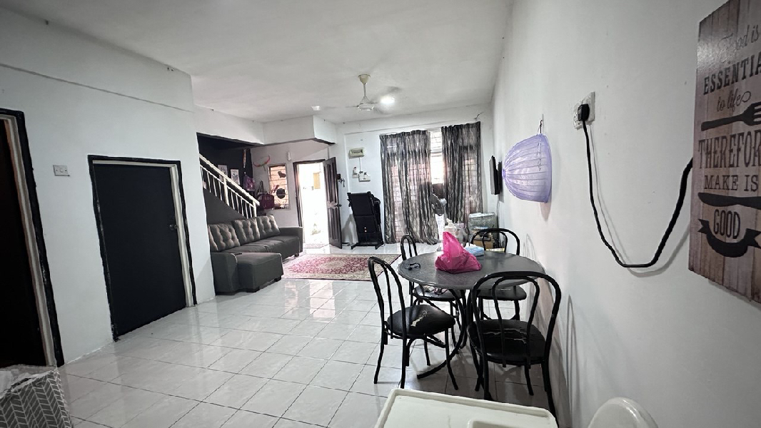 TERMURAHBASIC UNIT2-Storey Terrace House SP4, Bandar Saujana Putra - photo 6