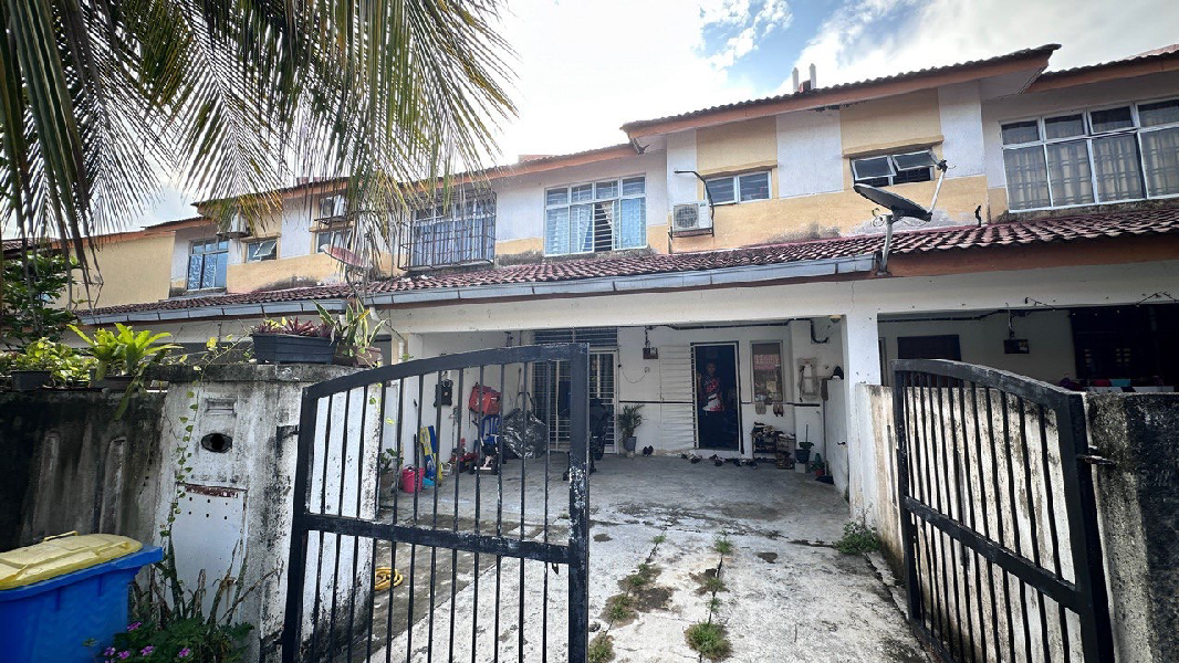 TERMURAHBASIC UNIT2-Storey Terrace House SP4, Bandar Saujana Putra - photo 9
