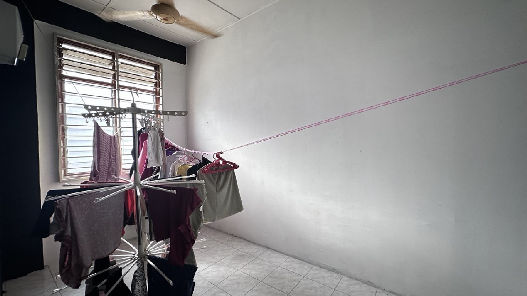 TERMURAHBASIC UNIT2-Storey Terrace House SP4, Bandar Saujana Putra - photo 13