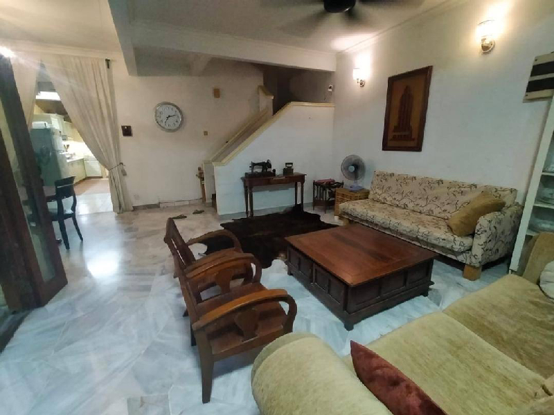 Double storey terrace in USJ4 Subang Jaya - photo 4