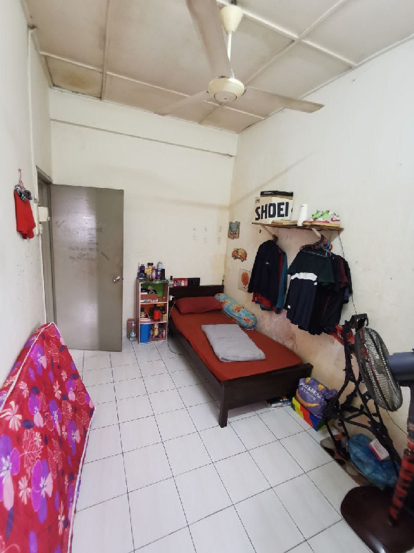 Double Storey Terrace Bandar Saujana Putra SP 4, J - photo 8
