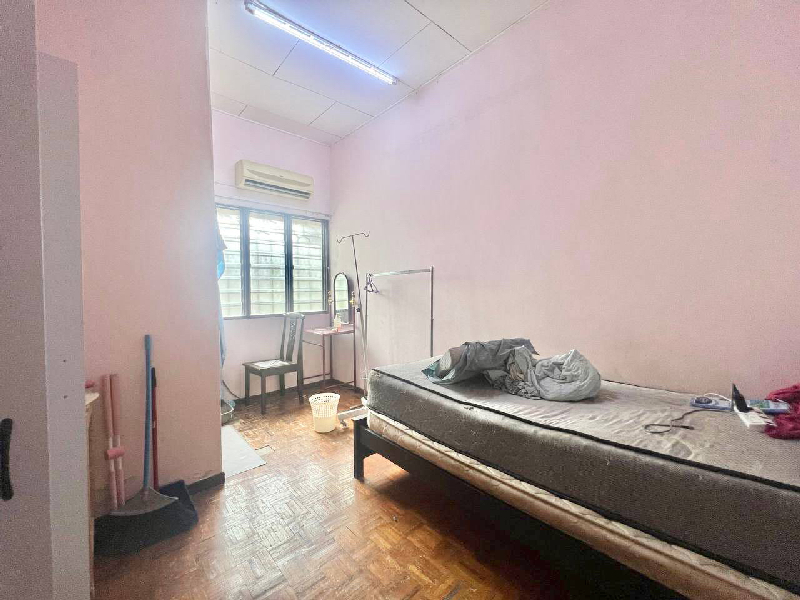 Double Storey, Taman Balakong Jaya Seri Kembangan - photo 10