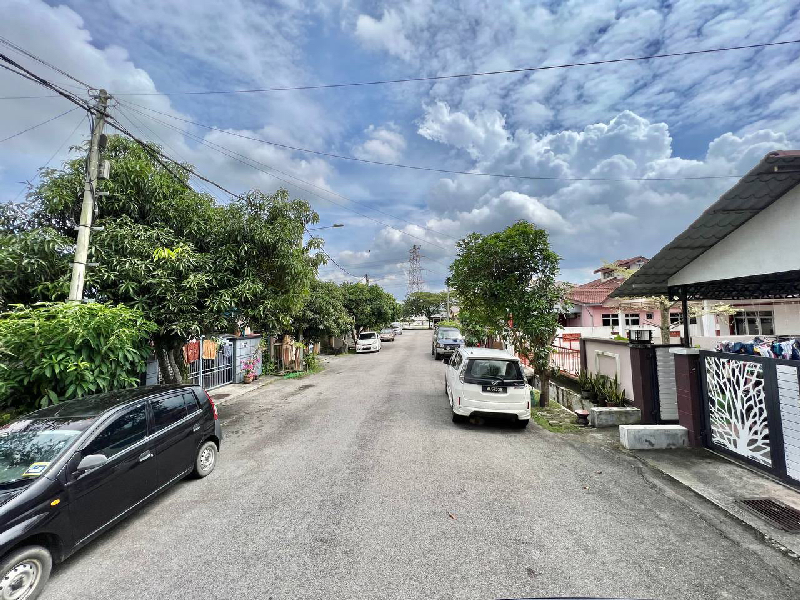 Renovated Semi D Taman Dataran Abadi Sepang - photo 3
