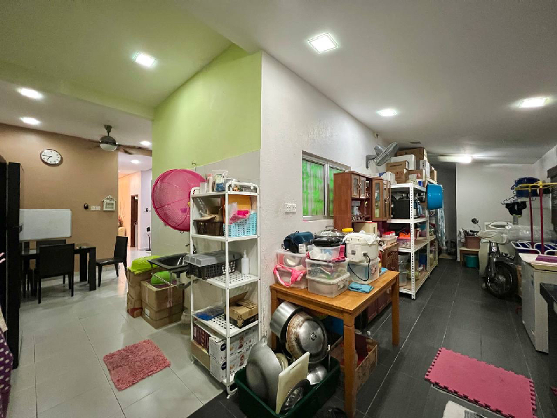 Renovated Semi D Taman Dataran Abadi Sepang - photo 11