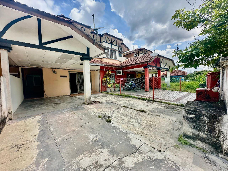 Double Storey Terrace House, Sungai Buloh Country - photo 2